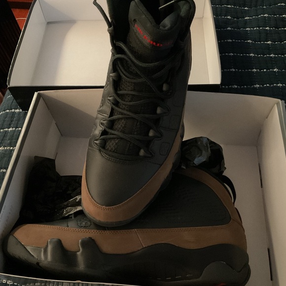 Jordan Men's Black and Brown Sneakers with Red Logo - Picture 2 of 2